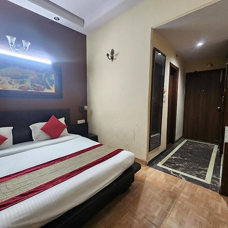 Hotel Mid Town Delhi  Exterior photo