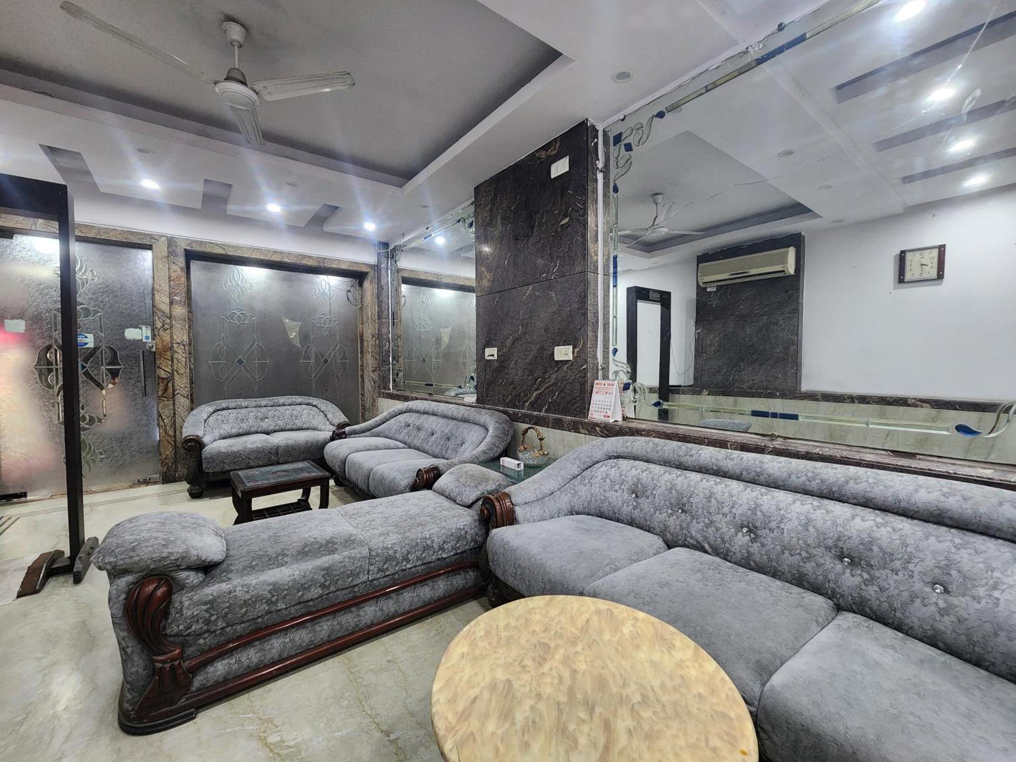 Hotel Mid Town Delhi  Exterior photo